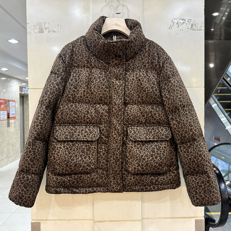 紫悦风情YY9507 欧货冬装2025大口袋立领加厚麂皮绒豹纹短羽绒服 - 图3
