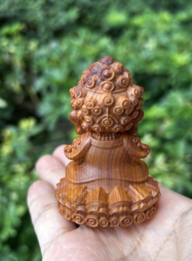 天然崖柏实木雕刻药师佛可爱佛像创意文玩手把件桌面工艺品小摆件