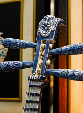 【本尼家】非遗好物青花陶瓷中阮乐器《龙凤呈祥》中式玄关摆件