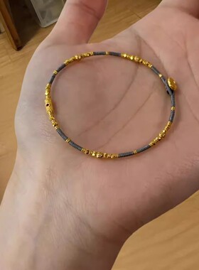 黄金色碎碎金编绳手链2026本命年手绳雾霾蓝灰高级感气质显白手饰