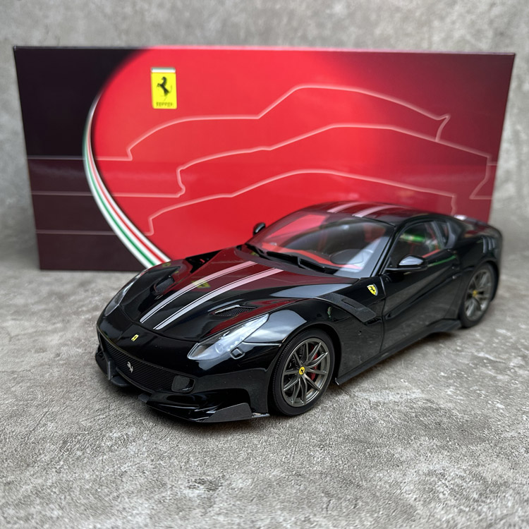 BBR 1：18  法拉利Ferrari F12 TDF限量版仿真合金全开汽车模型 - 图2