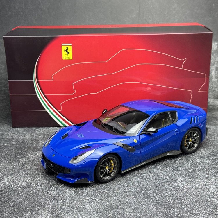 BBR 1：18  法拉利Ferrari F12 TDF限量版仿真合金全开汽车模型 - 图1