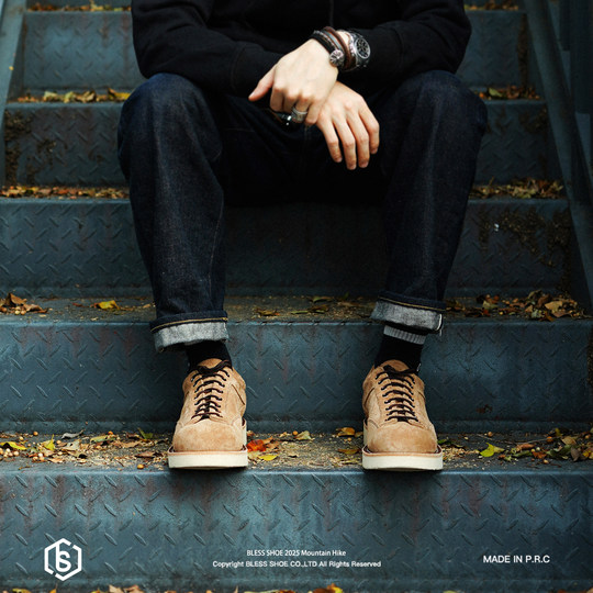 Goodyear craftsmanship stitched genuine leather waterproof hiking boots