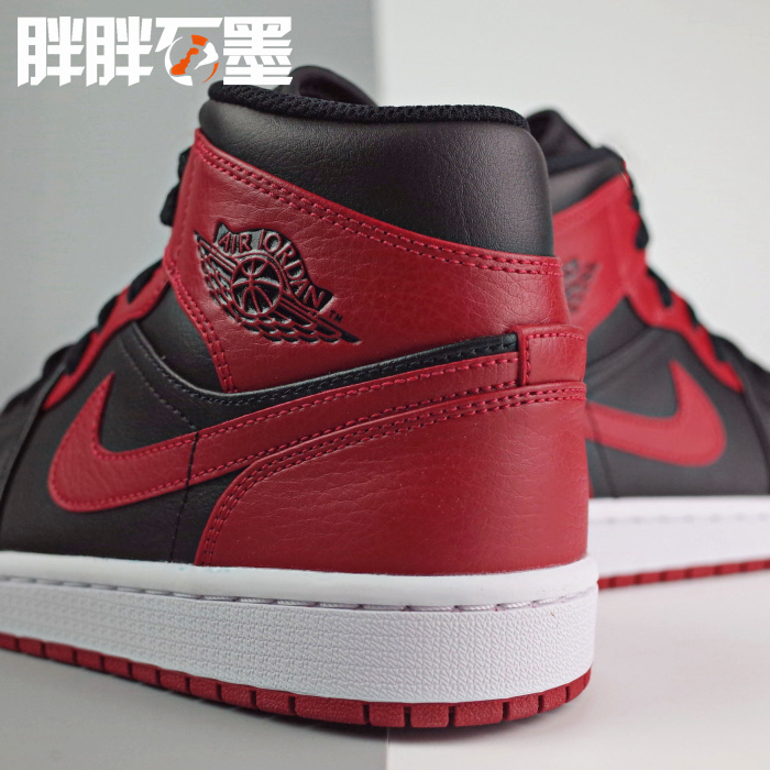 Air Jordan乔一AJ1中帮复古篮球鞋黑红小禁穿554724-074全皮耐磨