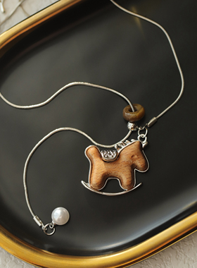 木质小马吊坠项链女长款毛衣链