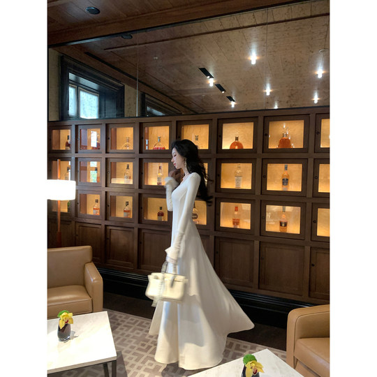 Sun Yaqiao Slim Beauty Autumn and Winter Pink and White V-Neck Long-Sleeved Knitted Dress Slim-fitting A-Line Long Skirt