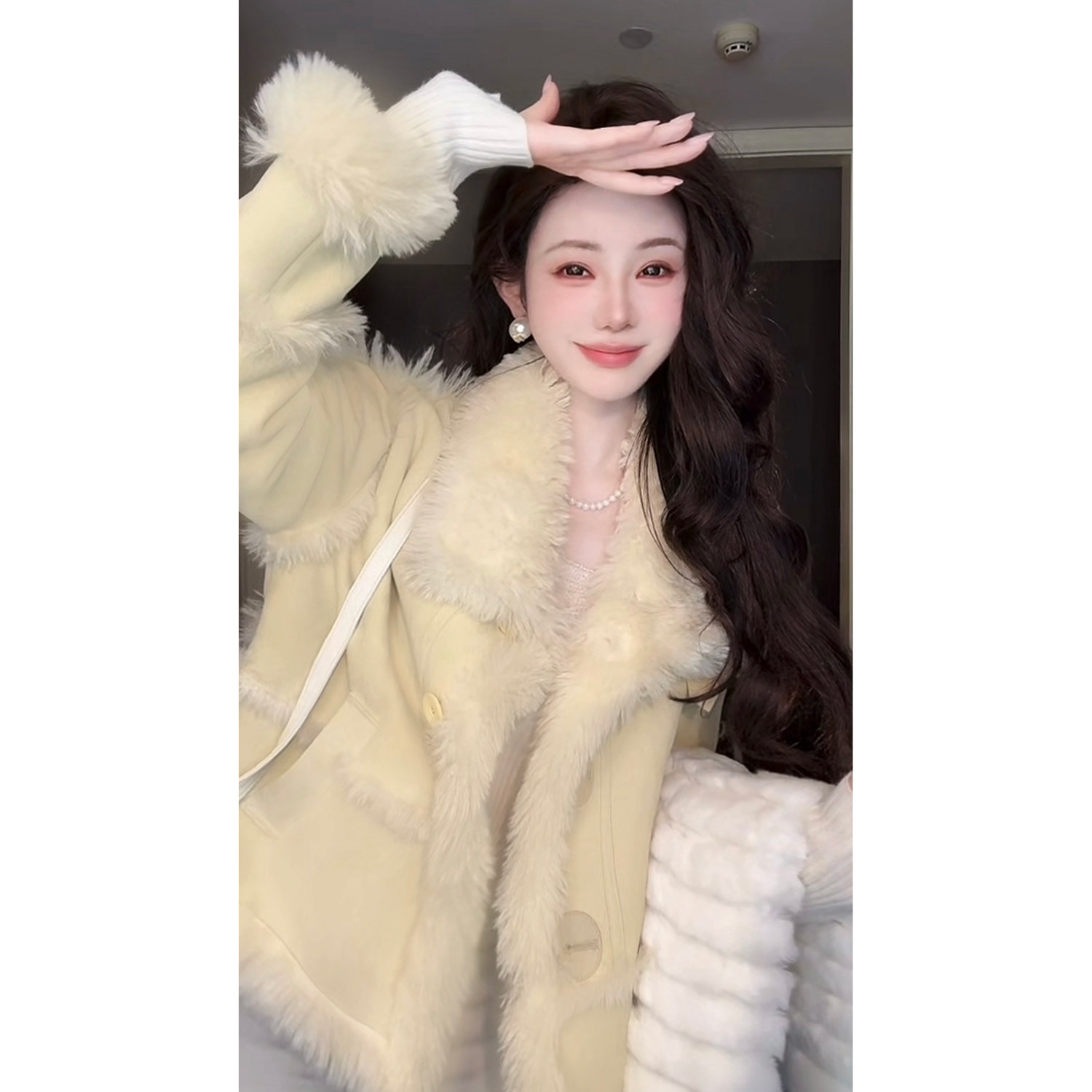 Sun雅乔【舒芙蕾】冬季加厚保暖仿羊羔毛麂皮绒皮毛一体短外套女,淘宝优惠券,粉丝福利购,淘宝优惠卷