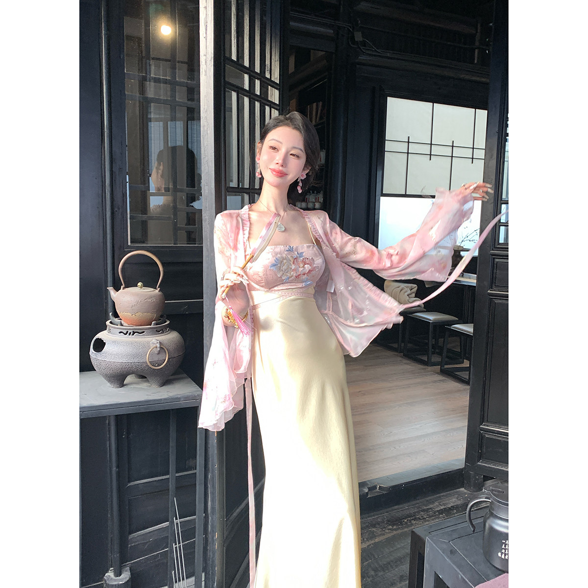 雅乔【出水芙蓉外披】夏季法式长袖修身喇叭水袖印花雪纺防晒开衫,淘宝优惠券,粉丝福利购,淘宝优惠卷