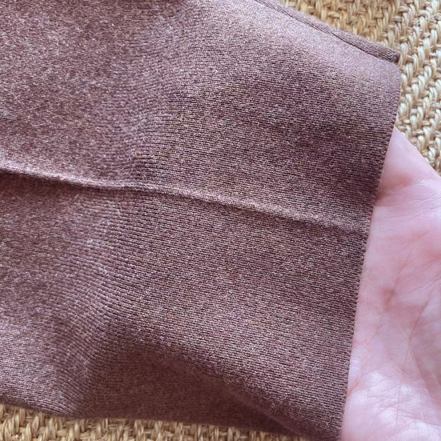 ໂສ້ງຂາກວ້າງຂອງຜ້າໄຫມ cashmere ມີແອວ elastic ແລະສາຍແອວກະເປົ໋າ