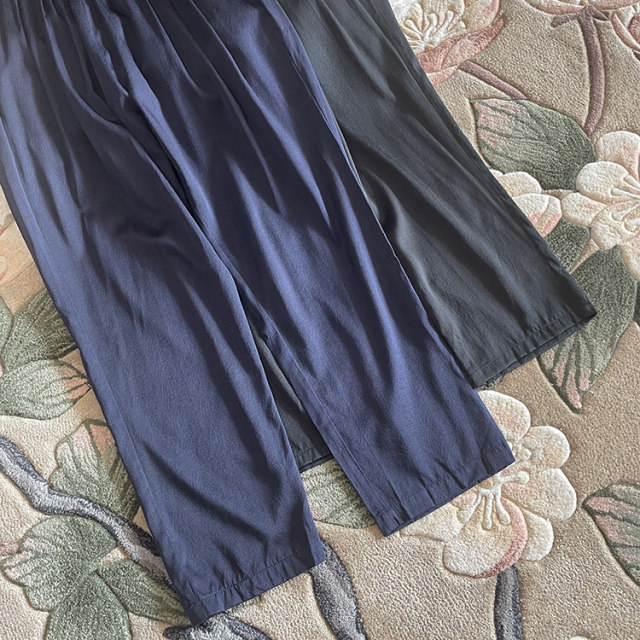 ຜ້າໄຫມ jacquard satin ແອວສູງບາດເຈັບແລະ pants harem cropped