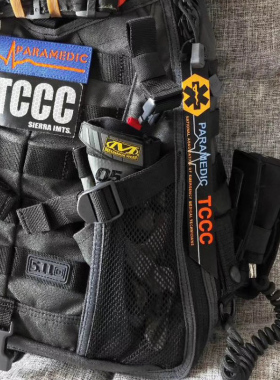 tccc重工设计旅行包支持定制签名