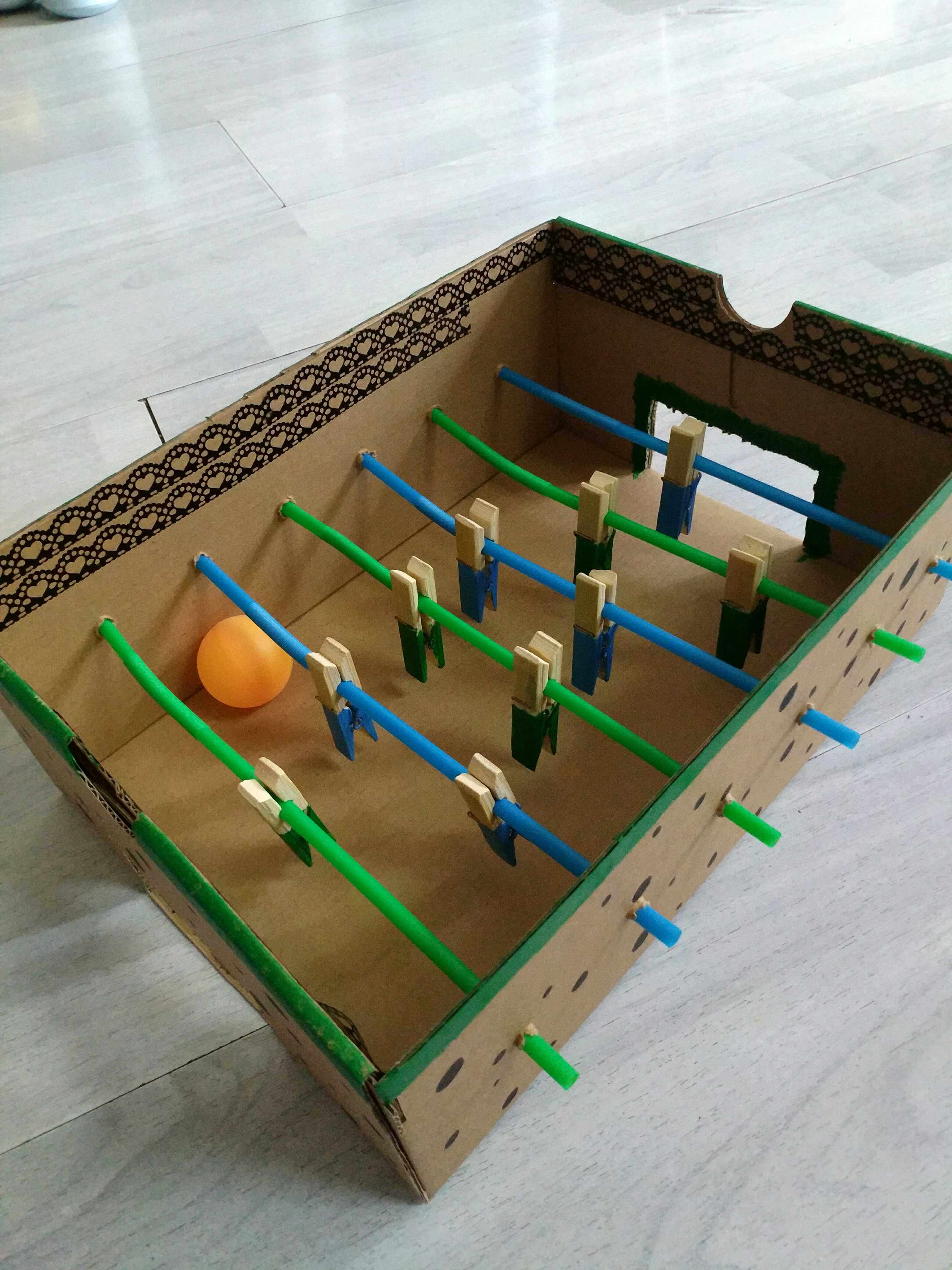 幼儿废旧物品手工制作 足球机手工教具 体育类diy 纸盒手工玩具