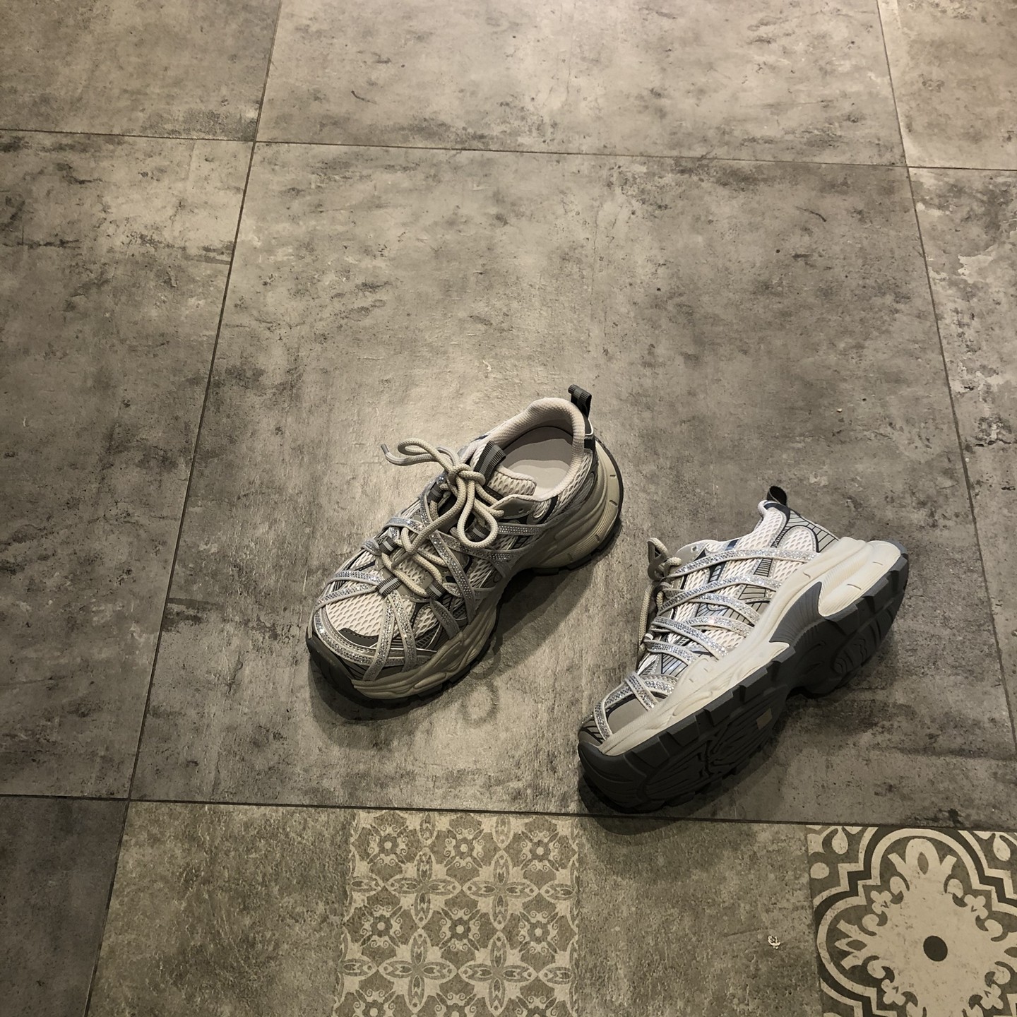 2026新款韩版厚底老爹鞋女时尚百搭水钻网面拼接舒适休闲运动鞋,淘宝优惠券,粉丝福利购,淘宝优惠卷