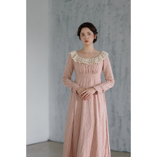 Tailor-made French vintage palace dress
