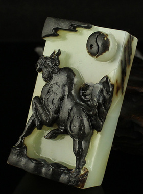 新疆籽料精工雕刻把件送证书