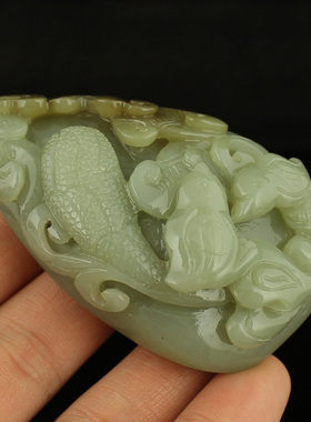 天然新疆精工雕刻多子多福把件