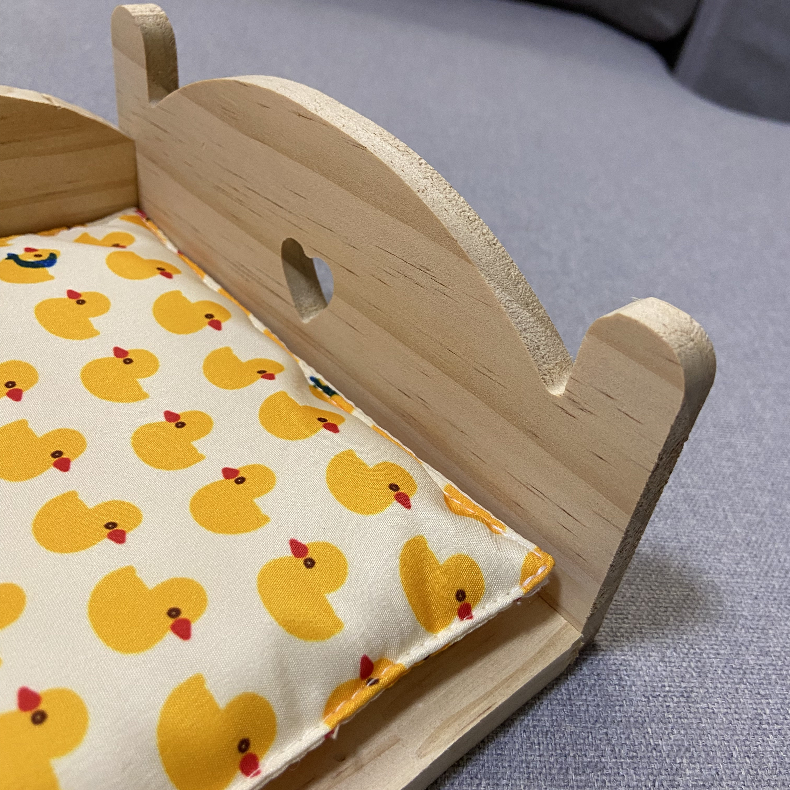 Little sun black phoenix honey-sucking monk Kaike parrot solid wood natural wood pine wood chewing unpainted wood bed wooden nest hanging