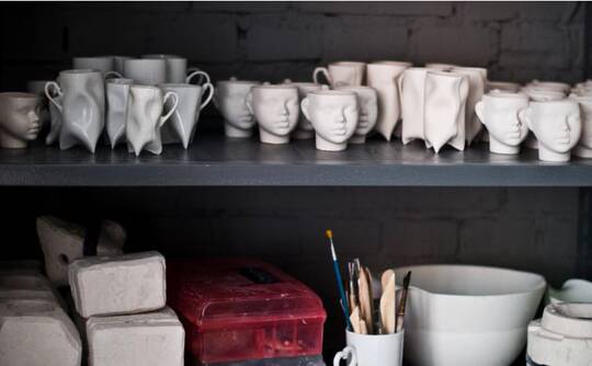 Clearance special price Polish design brand ENDEceramic coffee cup doll white gentle gaze