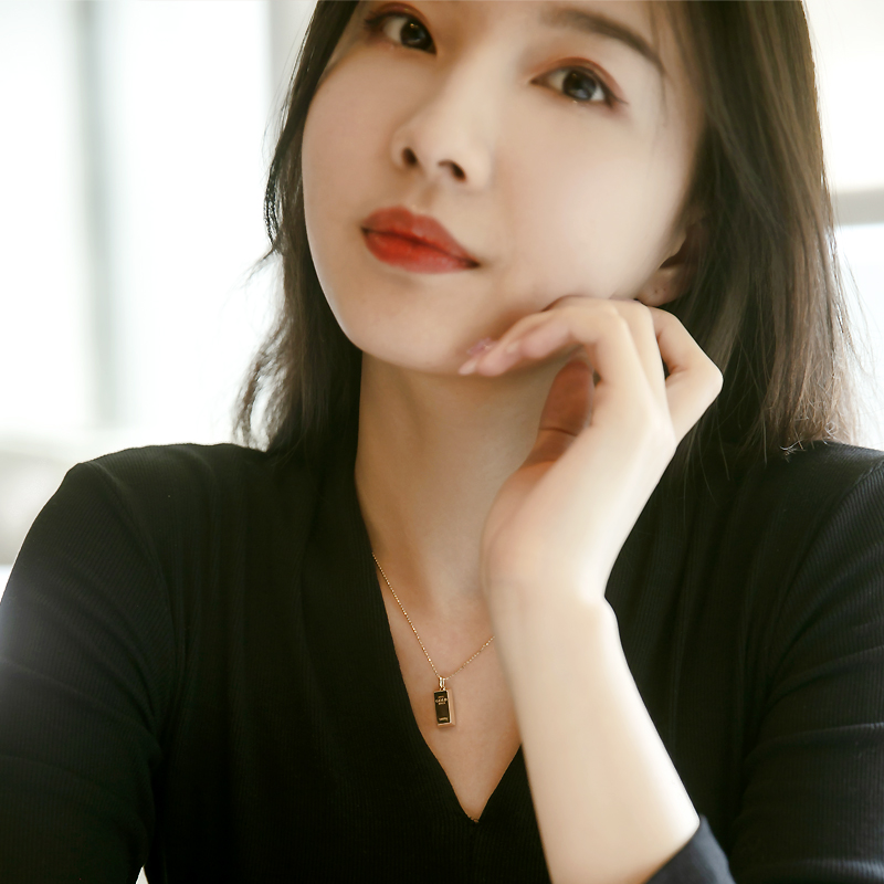 恒蕴叶子韩国纯14k金18K金批发店恒蕴叶子纯14k黄金新款情侣吊坠梯形立体字母金砖中性金条项链坠1