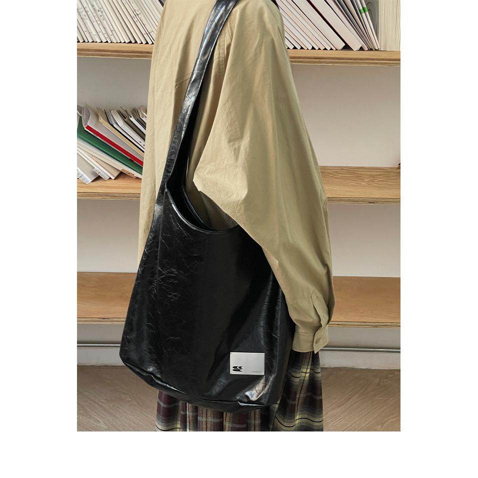 CryingCenter裂纹亮面油蜡黑色斜挎包单肩包小号单肩 大号可斜挎,淘宝优惠券,粉丝福利购,淘宝优惠卷