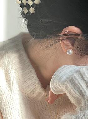 llab正圆强光炫彩珍珠耳钉银