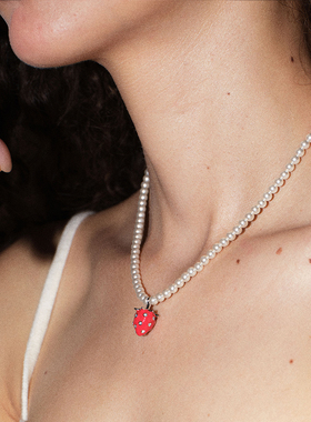 LLab限定珍珠草莓项链