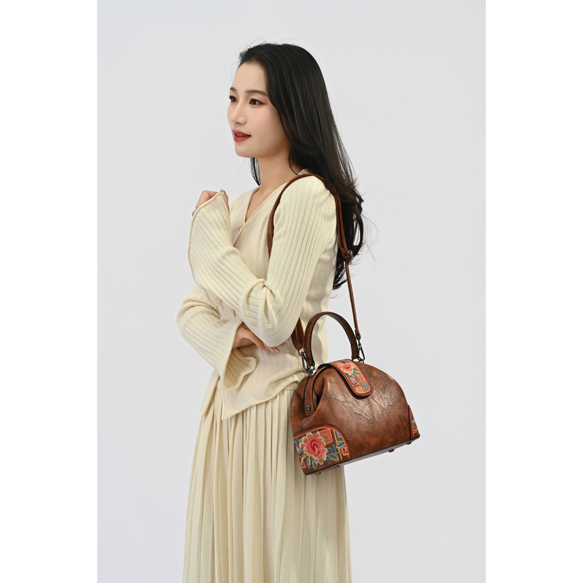 小众中国风刺绣花朵软皮单肩包女士百搭手提斜挎包2026新款跨境,淘宝优惠券,粉丝福利购,淘宝优惠卷