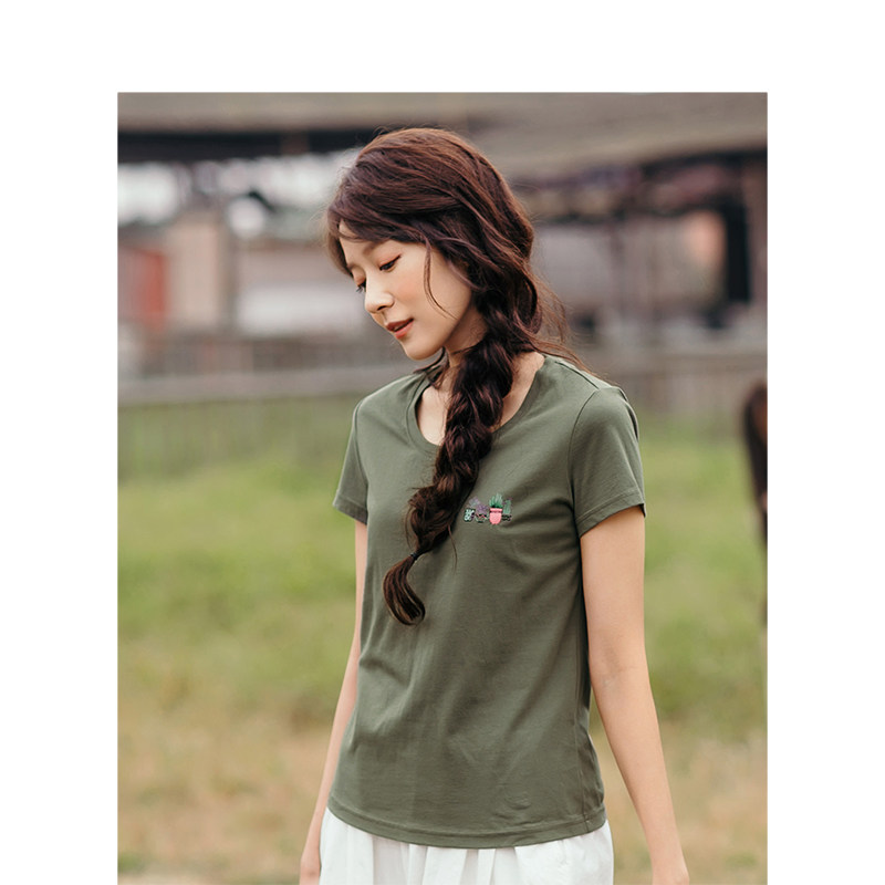  茵曼田田极客T恤