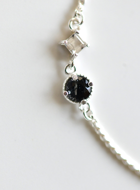 黑与白三合一草天然黑发晶手链