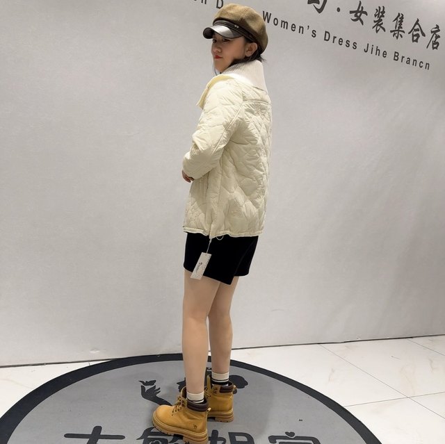 8023 Feminist Aristocratic Early Winter New Fashion Age-reducing Embroidery Splicing Knitted Drawstring Jacket Plus Size Women's Clothing