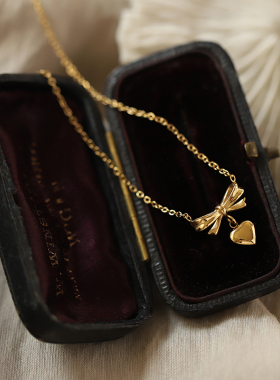 GGW 韩风蝴蝶结心心钛钢项链爱心立体甜美锁骨链镀18K金精致短链