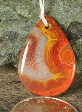 精品天然红缟玛瑙吊坠北票战国红