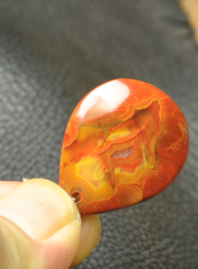 缟玛瑙北票战国红吊坠天然