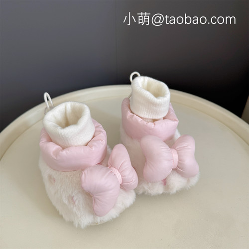 冬季婴幼儿0-1岁女宝宝软底加厚公主鞋袜一体不掉跟加绒保暖棉鞋 - 图1