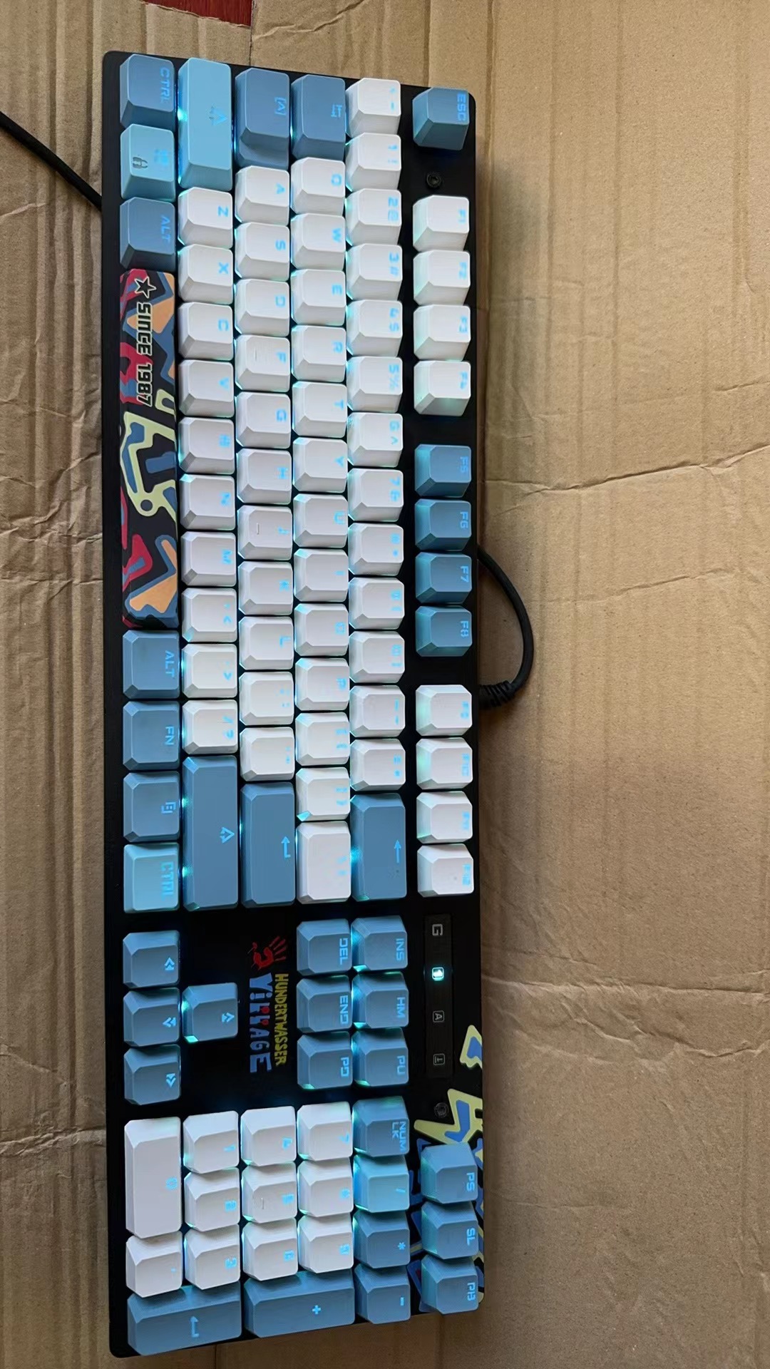 双飞燕机械键盘血手幽灵F200Q升级版光轴百水先生电竞键盘 - 图1