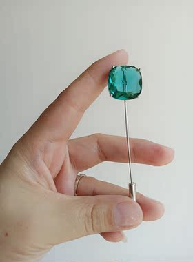 可爱猫咪胸针蜜蜂胸花女配饰气质时尚外套别针开衫插针胸花