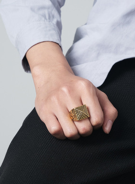 时尚钛钢戒指欧美复古立体埃及金字塔荷鲁斯之眼潮男钛钢戒指指环