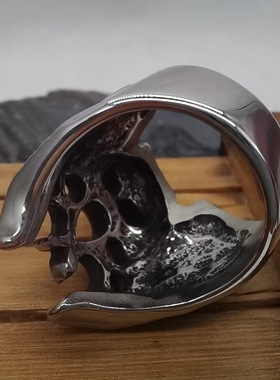 时尚钛钢戒指钢铁战士朋克风嘻哈骷髅头戒指做旧鬼头钛钢戒指指环