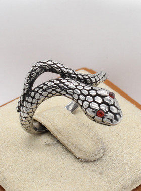 时尚钛钢男款戒指 欧美复古红钻眼睛蛇 立体蛇生肖蛇钛钢戒指指环