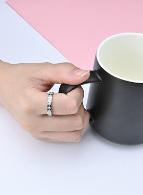 时尚钛钢女款戒指 INS雕刻菱形镶钻女士戒指环 钛钢女式戒指指环