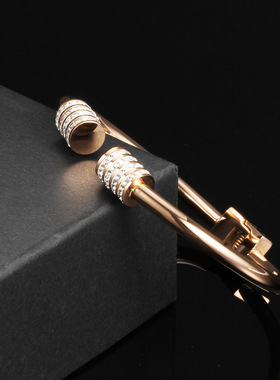 时尚风玫瑰金镶钻开口钛钢手环