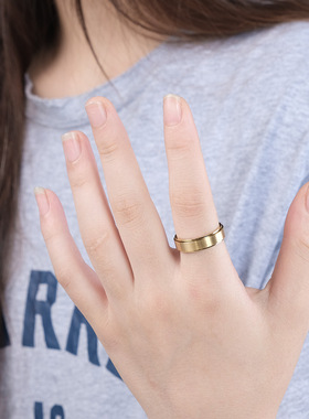 时尚钛钢戒指简约哑光沙面情侣多色可旋转解压缓解焦虑钛钢戒指