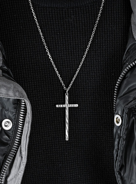 时尚钛钢项链 钛钢INS简约十字架项链 复古做旧十字潮人钛钢项链