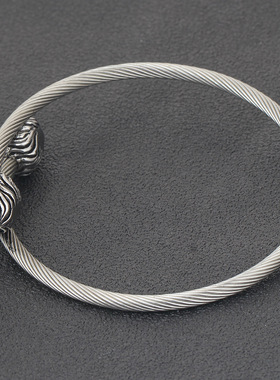 钛钢霸气风狼头通用手镯