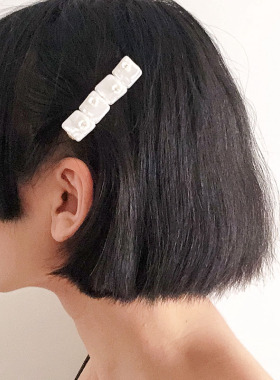 ILLIMITE韩代女珍珠白粉白立体小花简约温柔日韩风边夹鳄鱼夹发夹