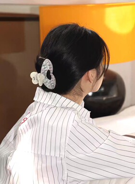 Tagi.怦怦爱心钻石发夹醋酸镂空发夹多色可爱无痕鲨鱼发抓