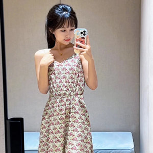 EP春夏桑蚕丝印花v领优雅收腰吊带连衣裙EGIES4202A-3299