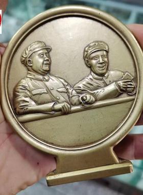 青年精美客厅摆放铜像章装饰品