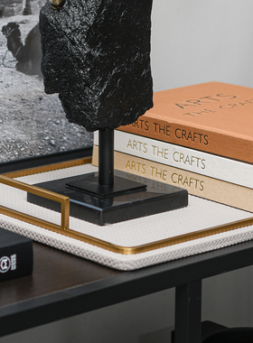 皮革装饰搭配轻奢风客厅样板房