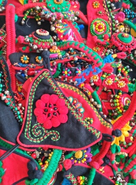 中式布手链表演用布艺手链蔗疤痕饰品手工制作民族风手镯铃铛串珠